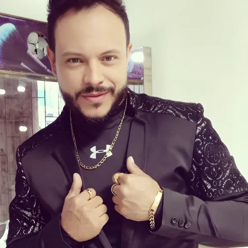 Alejo-Tijeras-Cantante-de-Salsa-3
